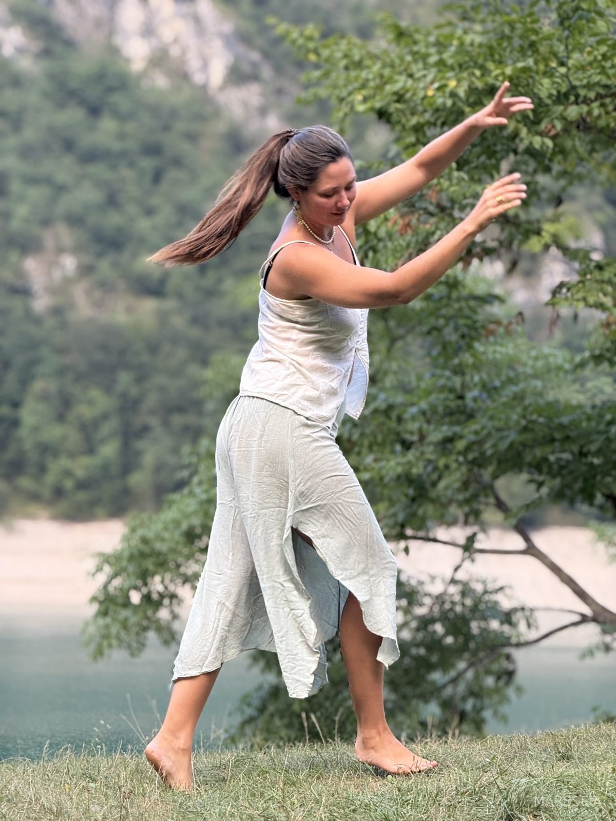 Dancing by the lake, Dolomites